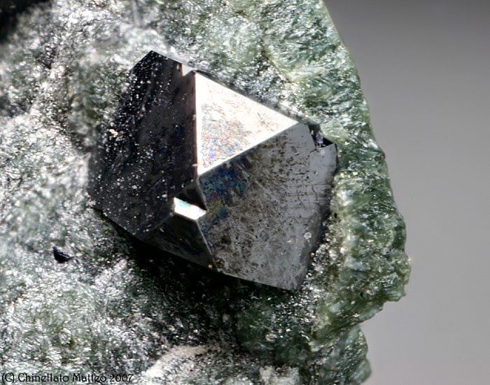 pietre burattate Lodestone Ossido di ferro Magnetite un pezzo20-25 mm 