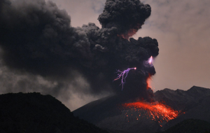 Volcanic lightning. Credit: Martin Ritze 