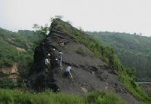 Rethinking early atmospheric oxygen