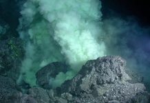 Satellite images detect underwater volcanic eruptions
