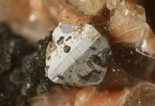 Gadolinite-(Y)