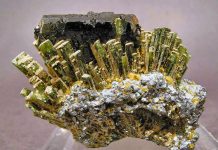 Hedenbergite