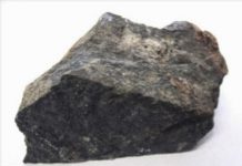 Four-billion-year-old rocks yield clues about Earth’s earliest crust