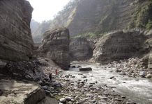 Gorges are eradicated by downstream sweep erosion