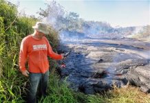 Lava creeps toward road on Hawaii’s Big Island