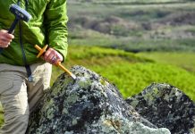 Researcher studies deformation of tectonic plates
