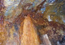 Rust preserves fossils from early Earth
