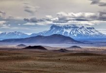 Fragment of continental crust found under south east Iceland