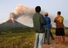 Volcano in Nicaragua spews gas and lava