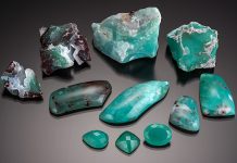 A New Natural-Color Bluish Green Chalcedony
