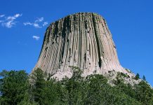 Devils Tower Devils Tower. Photo Copyright: Wikipedia
