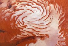Evidence of ice age at Martian north pole