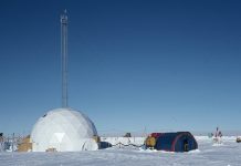 Ice cores reveal a slow decline in atmospheric oxygen over the last 800,000 years