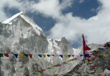 What happened when a meteorite the size of four Mount Everests hit Earth? Mount Everest officially stands at 8,848 metres (29,029 feet) above sea level