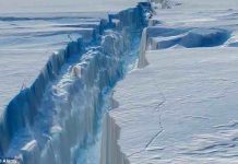 Researchers find seafloor valleys below West Antarctic glaciers