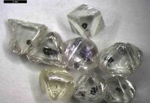 Diamond’s 2-billion-year growth charts tectonic shift in early Earth’s carbon cycle