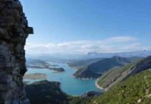 Sea level as a metronome of Earth’s history