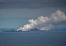 Submarine volcanoes add to ocean soundscape Bogoslof volcano