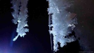 Snow-like ice crystals in the caves of Mount Erebus