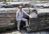 New study reveals the secret of magmas that produce South Africa’s national treasures This is professor Rais Latypov in front of an example of the stratified chromite layers.