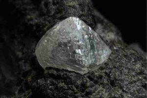Diamond crystal 