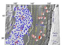 Upper and lower plate controls on the 2011 Tohoku-oki earthquake Distribution of 382 seismic stations used in this study.