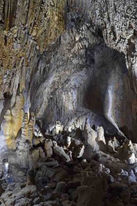 Dechen Cave, Germany