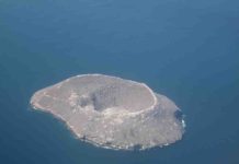 Mineral discoveries in the Galapagos Islands pose a puzzle as to their formation and origin The island of Daphne to the north of Santa Cruz