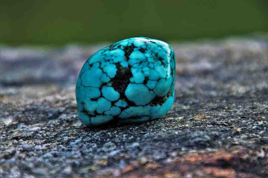 Turquoise: Mineral information, data and localities.