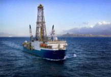 Deep-sea sediments reveal solar system chaos: An advance in dating geologic archives Research vessel JOIDES Resolution off the coast of Hawaii. Credit: International Ocean Discovery Program.