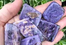Charoite : What is Charoite Stone? How is Charoite Formed? Charoite