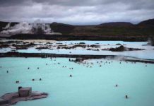 Icelandic volcano swell signals potential eruption For nearly a week, a series of earthquakes have been shaking the area around Grindavik, not far from the steaming waters of the "Blue Lagoon," a popular geothermal spa in southwestern Iceland on the Reykjanes Peninsula