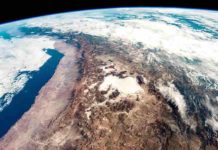 Which factors control the height of mountains? The Andes seen from space. The height of the Andes, like the height of other mountain ranges on Earth, is determined by tectonic forces (Credit: NASA; Astronaut photograph ISS059-E-517).