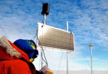 Slow motion precursors give earthquakes the fast slip Matthew Siegfried inspects a GPS device, powered by a solar panel at Whillans Ice Plain. Credit: Grace Barcheck/Cornell University