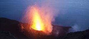 One of the strombolian explosions that have occurred at Stromboli about every 10 minutes for at least 2000 years. © UNIGE, Luca Caricchi