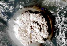 Shockwave caused by Tonga underwater eruption may help scientists predict future tsunami Fig. 1: The giant ash cloud that erupted from Hunga Tonga–Hunga Ha'apai, taken by the Himawari-8 satellite Credit: EyePress News/Shutterstock